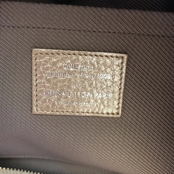 RARE AF Louis Vuitton Comete Bag in Peach Shimmer - LIKE NEW 🤩 Britney Spears - Picture 9 of 15